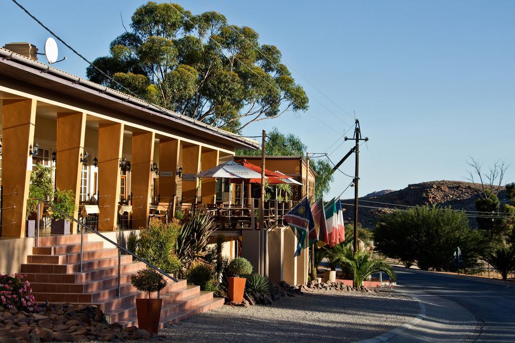 Bahnhof Hotel אוס מראה חיצוני תמונה
